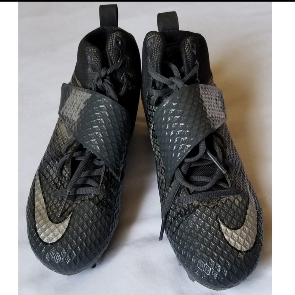 Football cleats